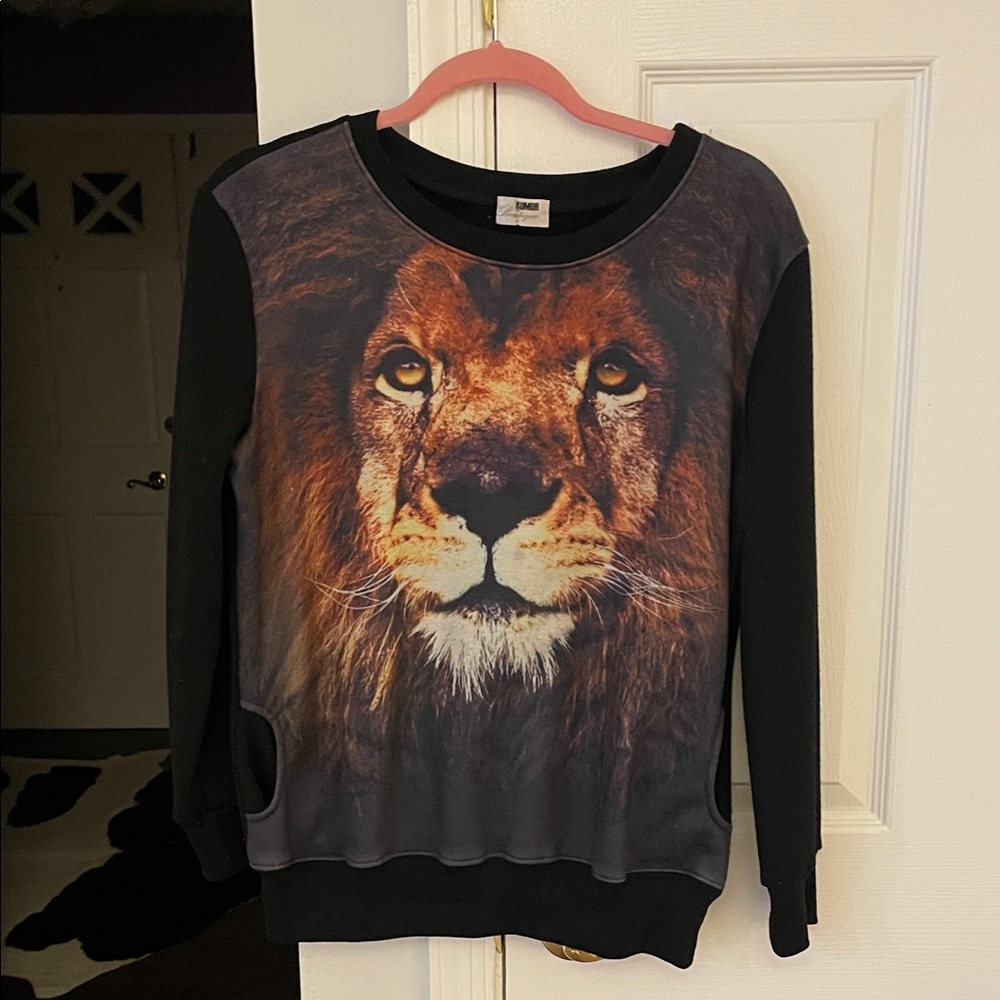 Lion Print Black Sweater
